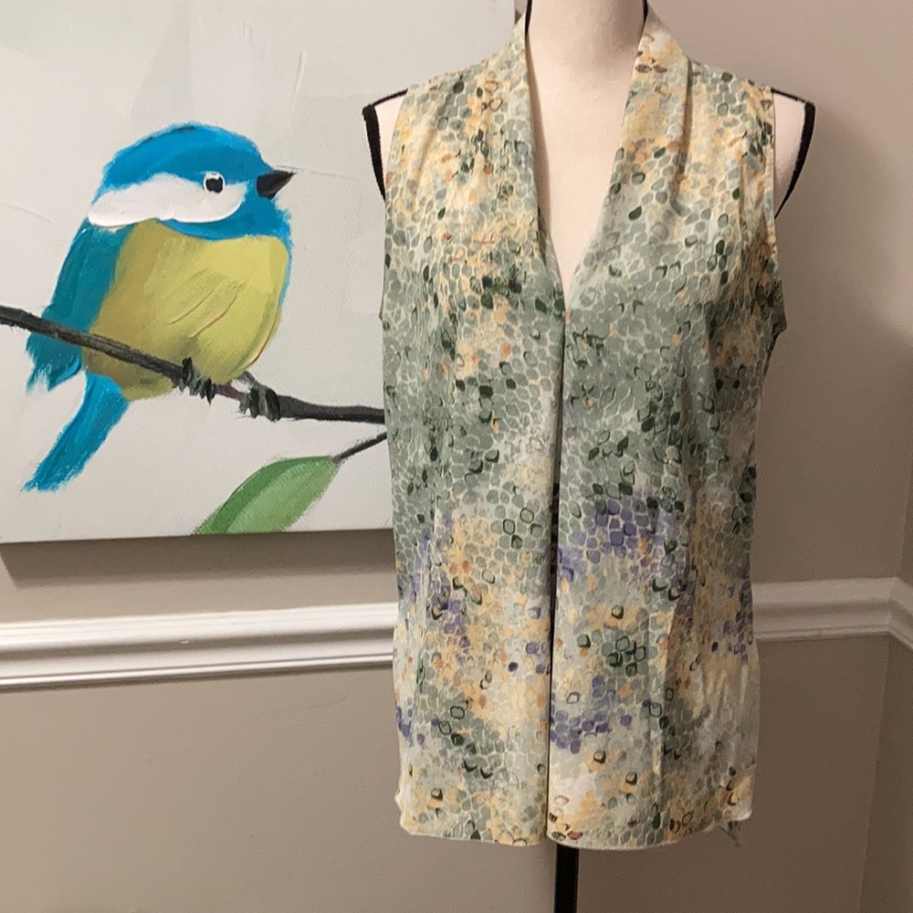 Nine West sleeveless shell blouse, M